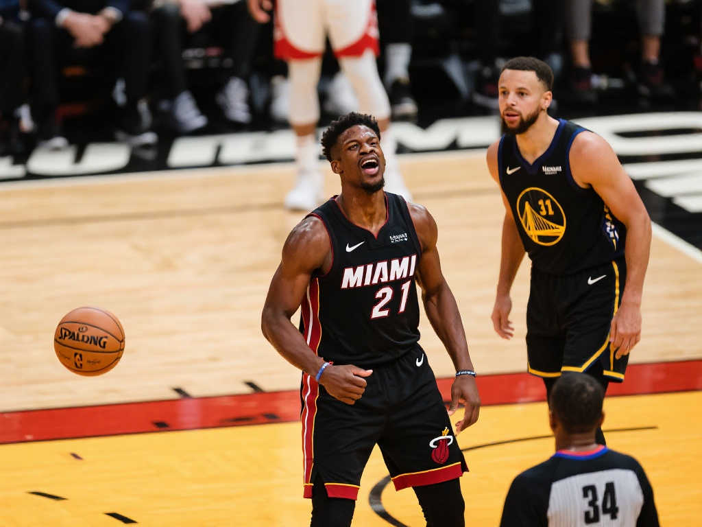 生在一個關 生在一個關